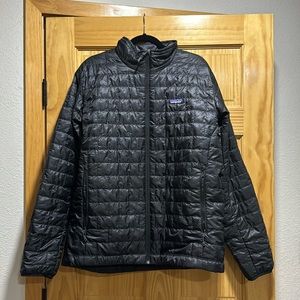 Patagonia men’s nano puff jacket